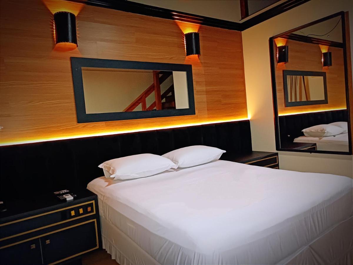 Hotel do amor Mio (adults Only)